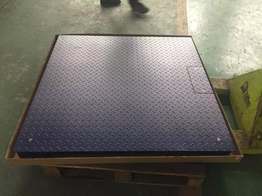 Low-Profile Industrial Floor Weighing Scale With Ramp Access And High Precision Load Cells